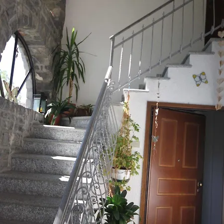 Balcone Fiorito * Menaggio
