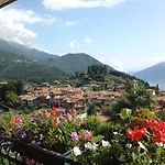 Couette-café Balcone Fiorito 3*