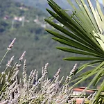 Balcone Fiorito 3* Menaggio