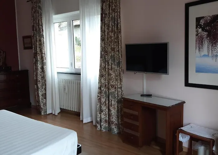 Balcone Fiorito Менаджо